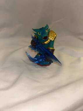 Skylanders Trap Team Trap Master Snap Shot Water Element Figure